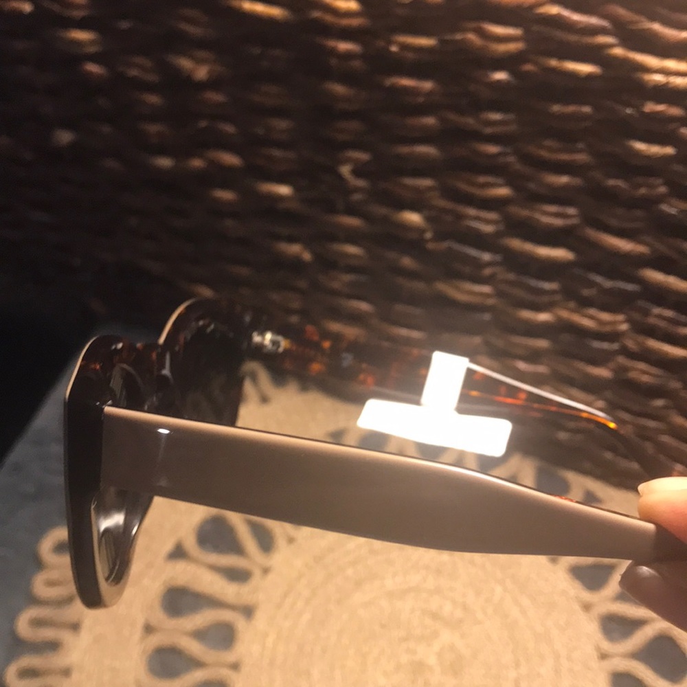 π π HP ππ 7 for all mankind sunglasses πΆ - Picture 7 of 7